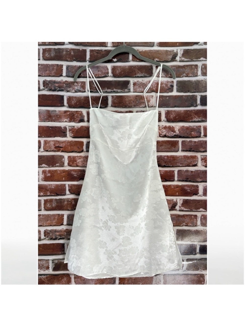 Lucy in The Sky Floral Jacquard Mini Dress in White, Medium